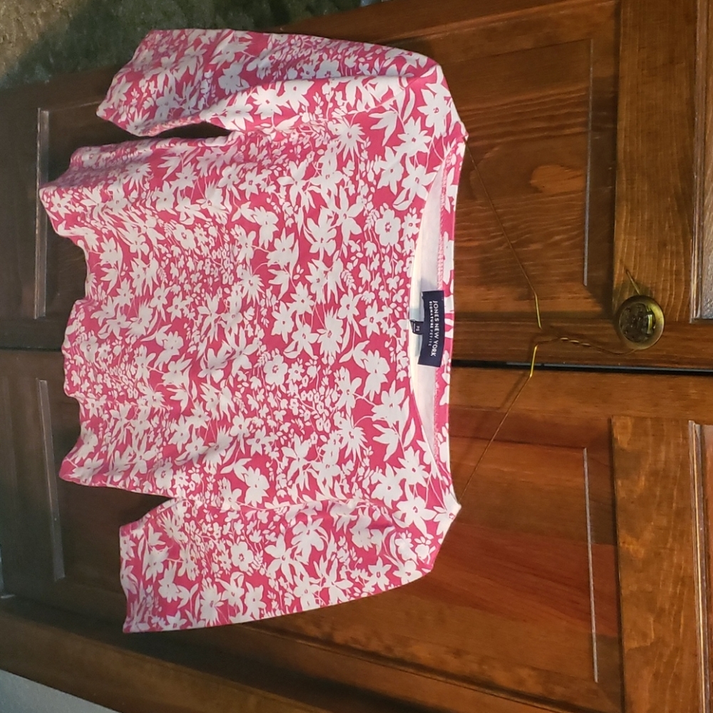 3/4 sleeve shirt
